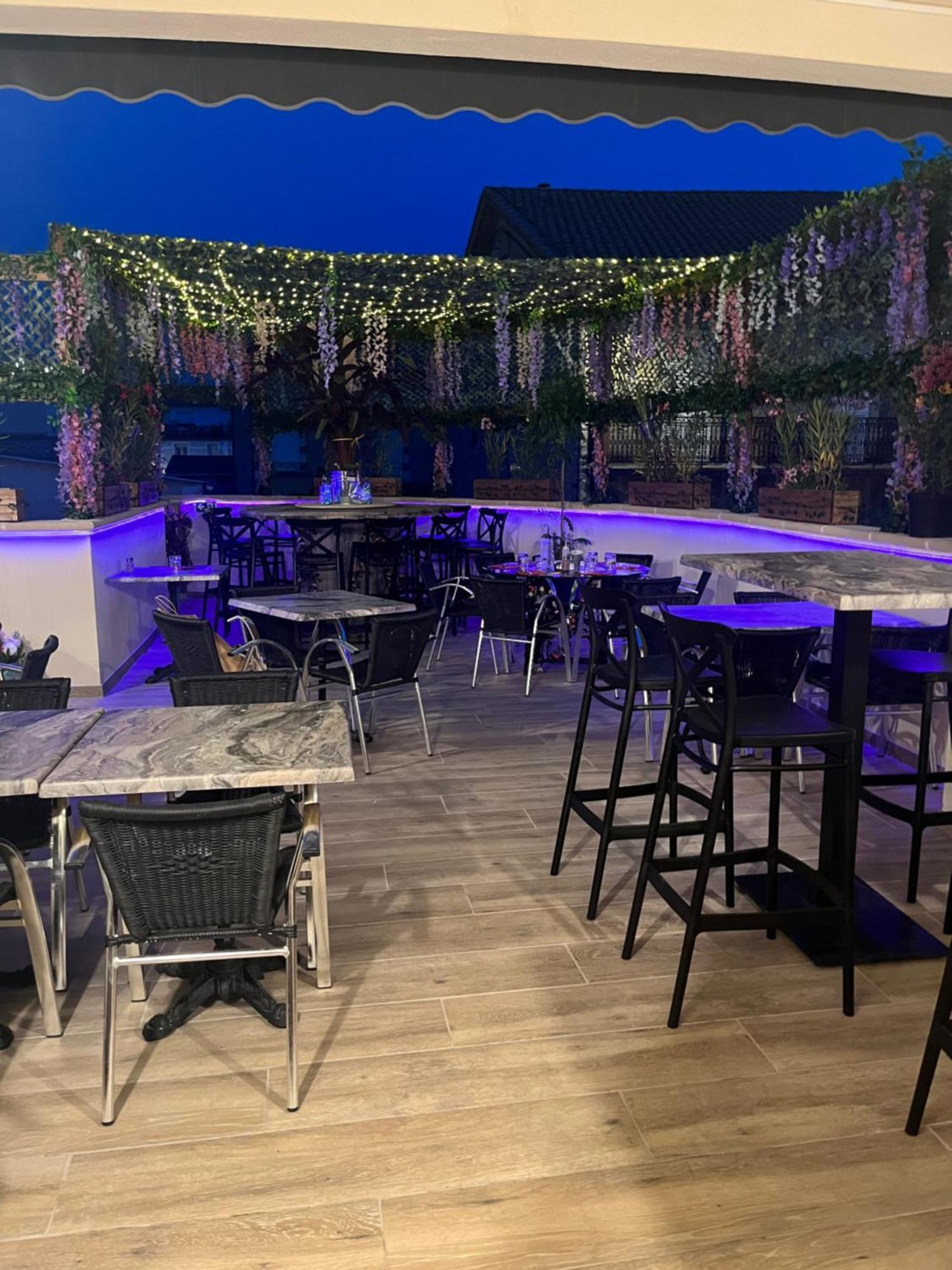 Appart Hotel Les Fleurs Ales Exterior photo